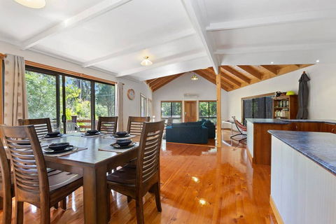 YARRABEE - The Perfect Getaway! - Accommodation NSW 0