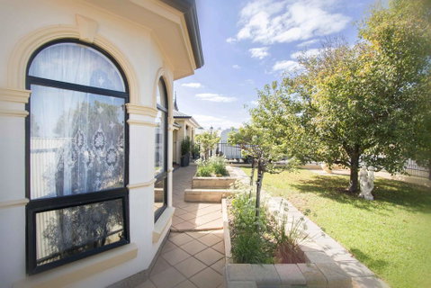 Yellow Rose Cottage - Accommodation NSW 2