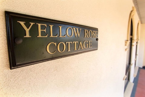 Yellow Rose Cottage - Accommodation NSW 3