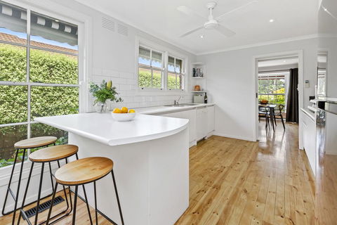 YIN-YANG - MOUNT ELIZA - Accommodation NSW 2