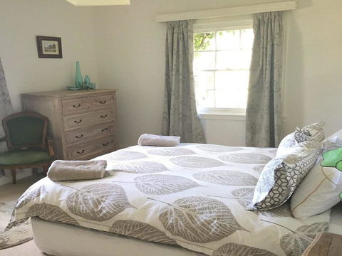York Cottage - Grand Gate House And Enchanting Gardens - Accommodation NSW 1