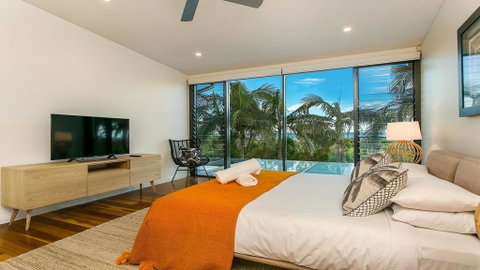 Your Luxury Escape - Kiah 11 Beach House Ocean Views - Accommodation NSW 1
