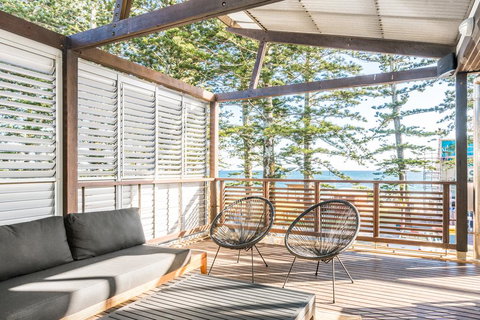 Your Luxury Escape - On The Bay - Stunning Beachfront Apartment - Accommodation NSW 1