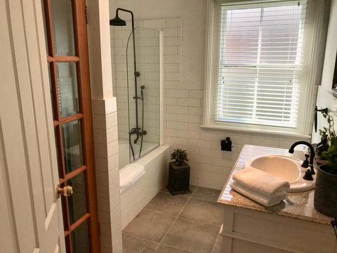 YSG The Edward Townhouse 153 - Walk To Town - Accommodation NSW 2
