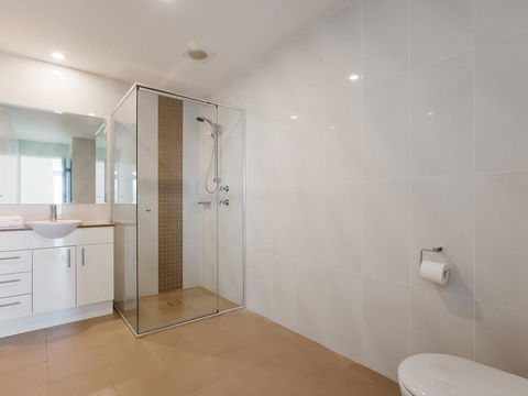 Maison De La Mer 30 Mulubinda Parade - Luxurious, Linen, Aircon And Panoramic Views - Accommodation NSW 2