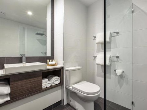 Mercure Sunshine Coast Kawana Waters - Accommodation NSW 1