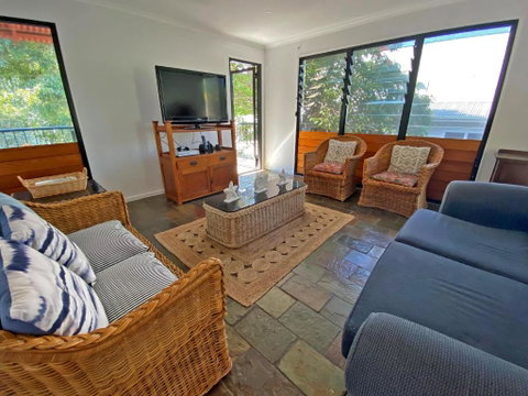A BEACH AFFAIR - Accommodation NSW 1