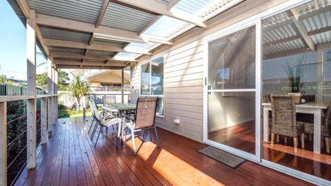 A Beachside Beauty With Pool - Accommodation NSW 3