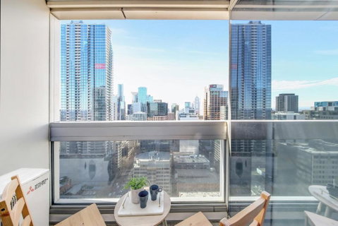 A Chic 2BR Apt Near Southern Cross City Views - Accommodation NSW 1