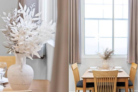 A Chic Apartment On Bourke St Near Chinatown - Accommodation NSW 4