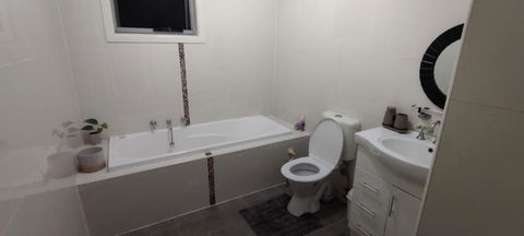 A Cosy Villa, Close To All Essentials - Accommodation NSW 1