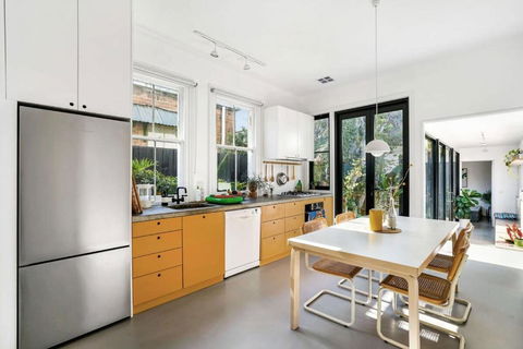 A Designer Terrace House By Edinburgh Gardens - Accommodation NSW 1