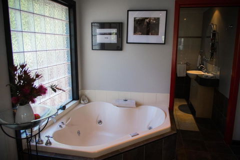 A Heavenly Escape - Accommodation NSW 3