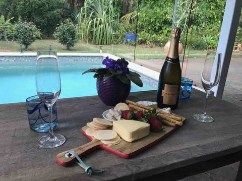 Absolute Beach Front Home -Dogs, Surf, Relax, Bush - Accommodation NSW 3