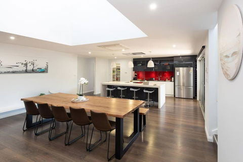 Absolute Waterfront, Amazing Views, Maloneys Beach - Accommodation NSW 3
