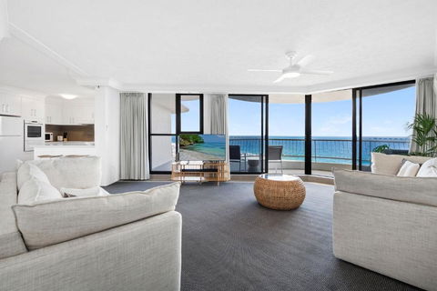 Acapulco Deluxe 2 Bedroom Apartment - CoastHM - Accommodation NSW 1