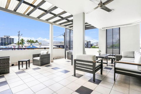 Accent On McLeod - Breezy Outdoor Living - Accommodation NSW 2