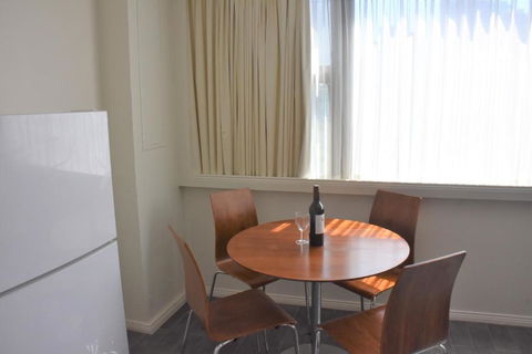 Accommodation Sydney CBD - Hyde Park Plaza Park View 38 College Street Studio Apartment - Accommodation NSW 2