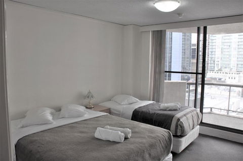 Accommodation Sydney - Kent Street Sydney CBD Top Floor 2 Bedroom Apartment With Balcony - Accommodation NSW 1