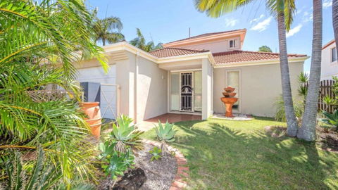 Air Conditioned Pet Friendly Canal Home With Wifi - Accommodation NSW 1