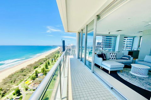 Air On Broadbeach Beachfront 2Level Stunning Apartment With 180 Degree Views - Accommodation NSW 1