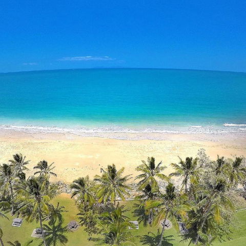 ABSOLUTE BEACH FRONT MACKAY - Blue Pacific - Accommodation NSW 1
