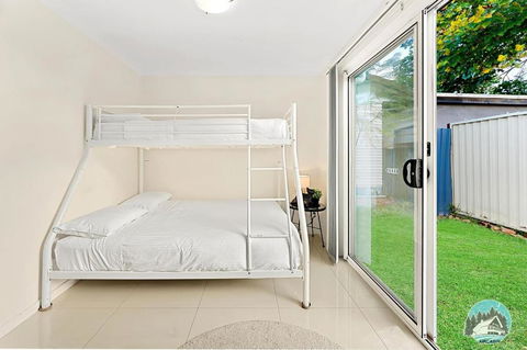 Aircabin - Oxley Park - Lovely & Comfy - 2 Beds - Accommodation NSW 1