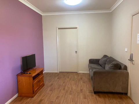Airfield Tourist Park Temora - Accommodation NSW 2