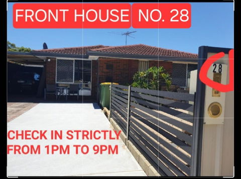 Airport Budget Room - Accommodation NSW 0