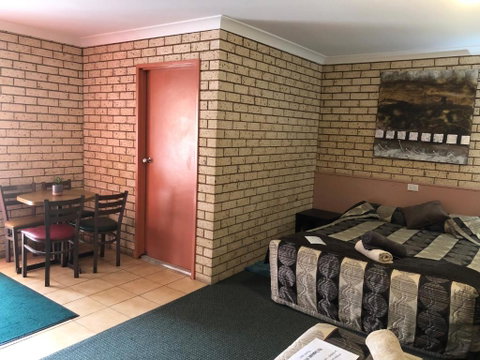 Alamo Motor Inn - Accommodation NSW 3