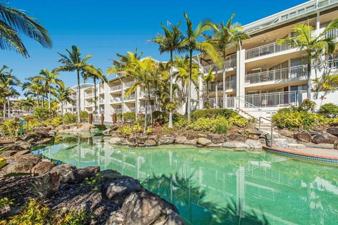 Alexandra Beach Resort Couples Escape - CoastHM - Accommodation NSW 0