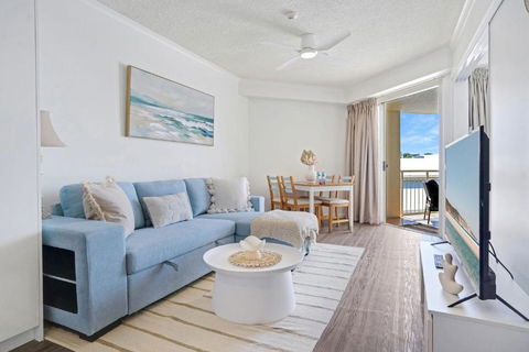 Alexandra Beach Resort Couples Escape - CoastHM - Accommodation NSW 1