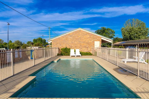 All Travellers Motor Inn - Accommodation NSW 0
