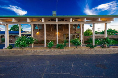 All Travellers Motor Inn - Accommodation NSW 3