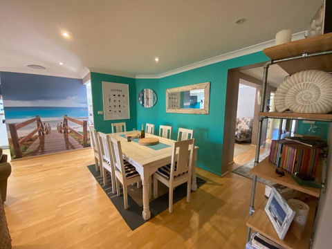 ALLE21 - Barefeet - Accommodation NSW 2