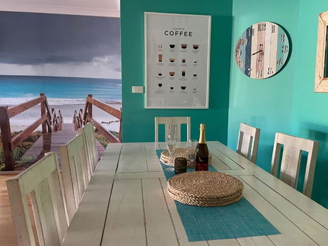 ALLE21 - Barefeet - Accommodation NSW 4