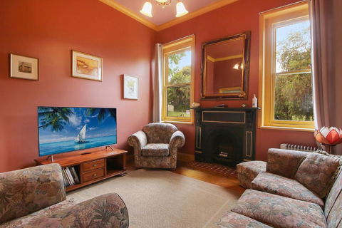 Allen Street - Accommodation NSW 1