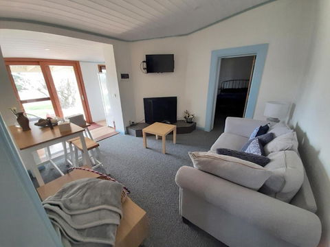 Alloway Bank - Accommodation NSW 3
