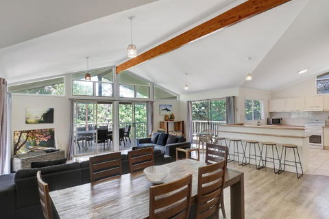 Amaroo House - Accommodation NSW 2