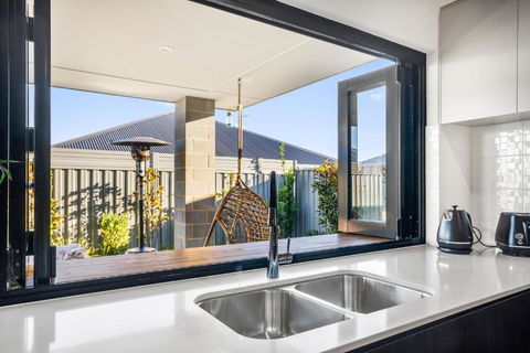Amberton Beachs Little Paradise By Swan Bnb - Accommodation NSW 0