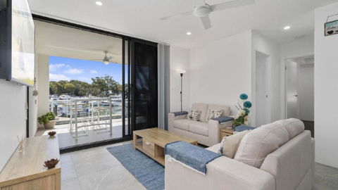Anchors Away - Waterfront Unit - Accommodation NSW 2