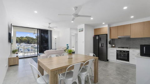 Anchors Away - Waterfront Unit - Accommodation NSW 1