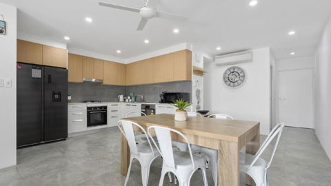 Anchors Away - Waterfront Unit - Accommodation NSW 3
