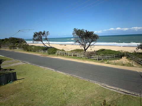 Amani Beach Haus, On The Beach - Accommodation NSW 1