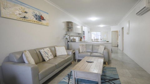 Apartment 5 - The Meridian - Accommodation NSW 3