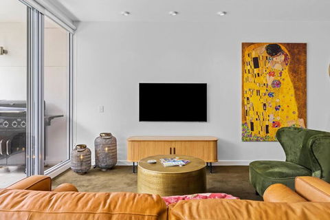 Apartment On Honeysuckle - Accommodation NSW 0