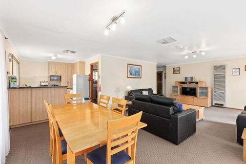 Apartments On Tolmie - Accommodation NSW 3