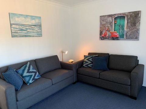 Aquarius Apartments Mollymook - Accommodation NSW 2