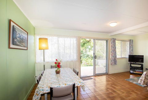 ARCADIA -Straddie Original 3 Bedroom House With Ocean Views - Accommodation NSW 1