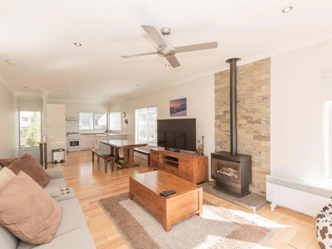 Aspect 1 8a Poley Cow Lane - Accommodation NSW 0